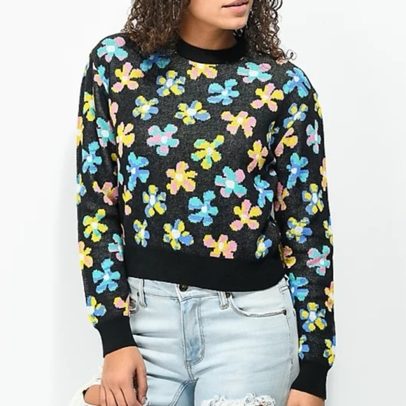 Black and multi-coloured floral sweater #floral #fall 
-aLab
-medium - Picture 1 of 6
